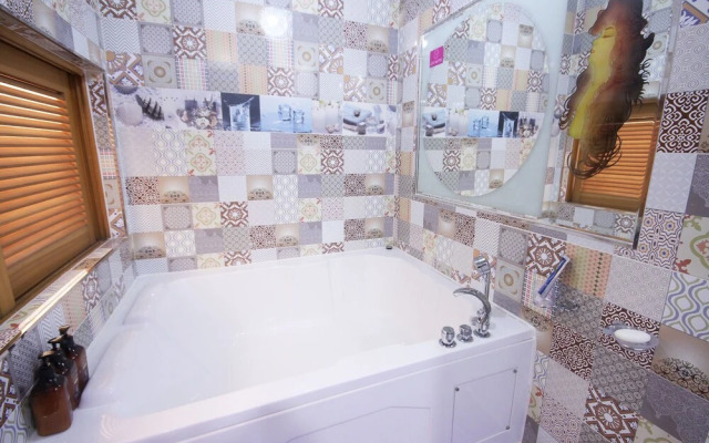 Gyeongsan Instar Hotel