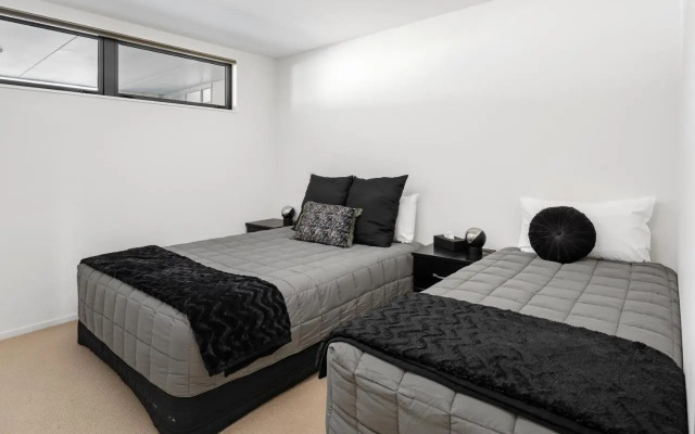 Luxury Waterfront Apartment - Abode No 1