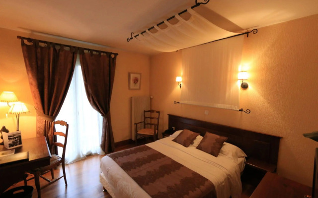 Logis Le Petit Casset