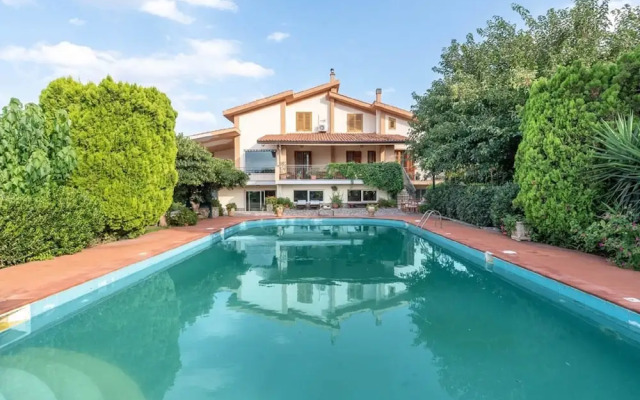 Marvellous Holiday Home near Palermo with Pool & Garden