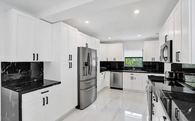 Hibiscus House in Fort Lauderdale