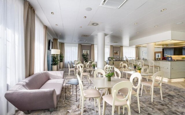 Hotel Silenzio