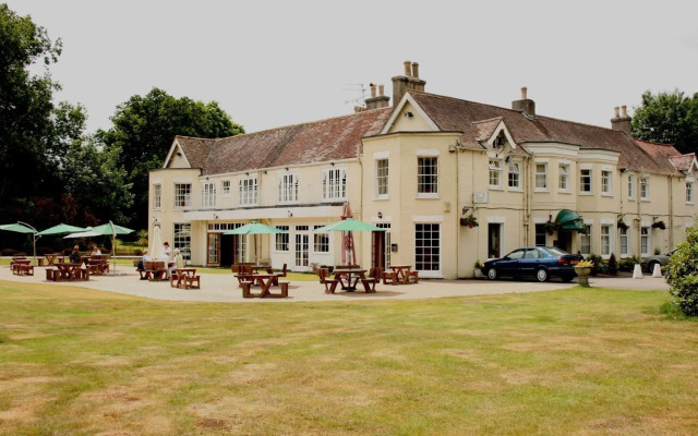 Tyrrells Ford Country Inn  Hotel
