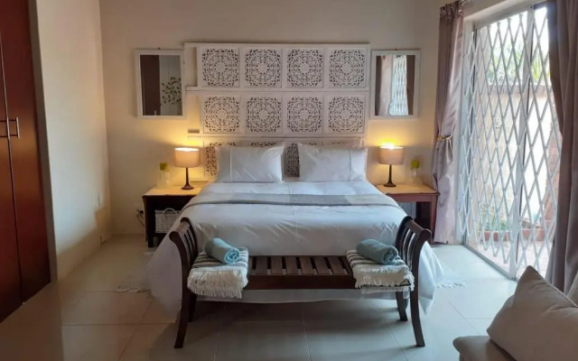 Summerstrand self catering for two