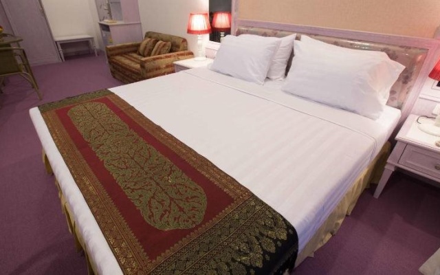 The Brilliant Palace – Guest Rooms – Bangkok