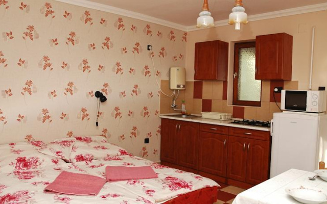 Alice Apartman