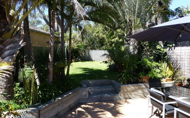 Moorooba Crescent, 18