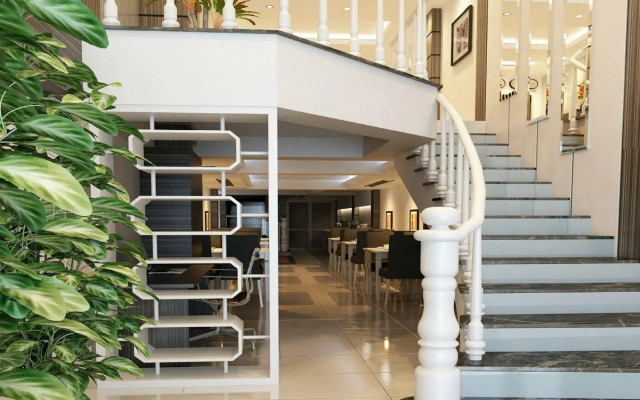 Hanoi Crystal Hotel
