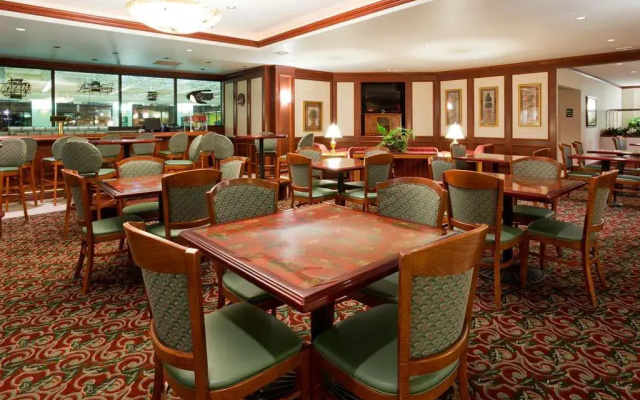 La Quinta Inn & Suites by Wyndham Madison American Center