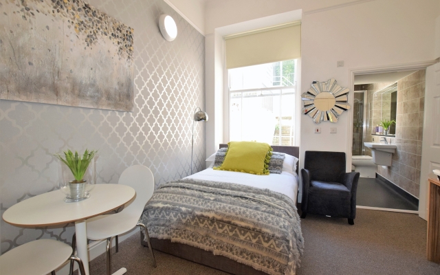 Your Apartment Berkeley Sq Pads #7