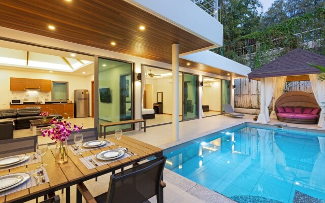 Exquisite Thai Balinese Pool Villa Mika