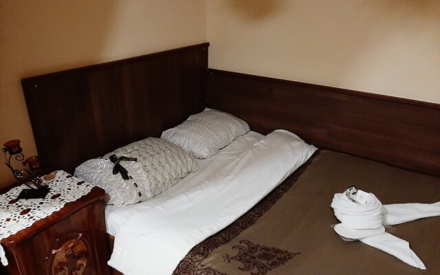 ALL In Hostel