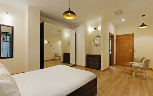 HOMEnFUN Puerta del Sol 3