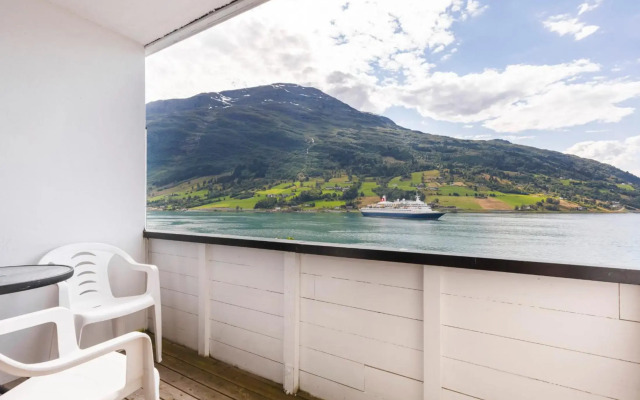 Olden Fjordhotel