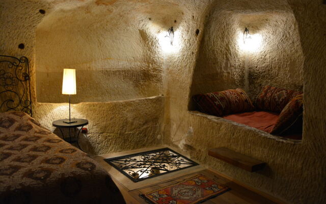 Chelebi Cave House