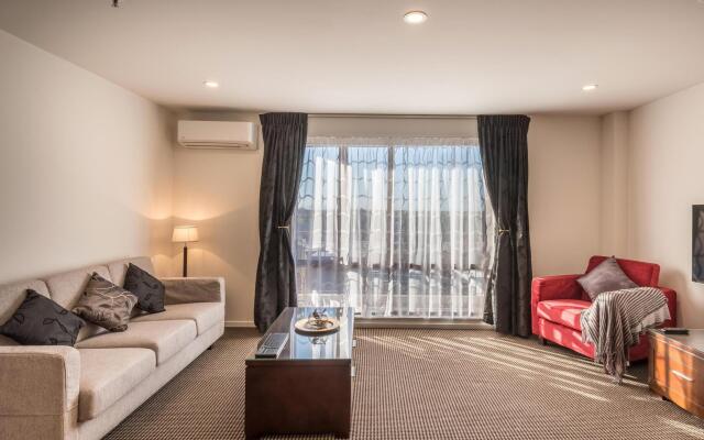 Fino Hotel and Suites