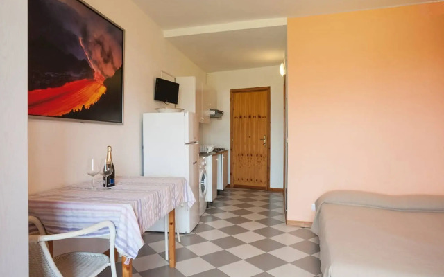 Comeinsicily - Rocce Nere