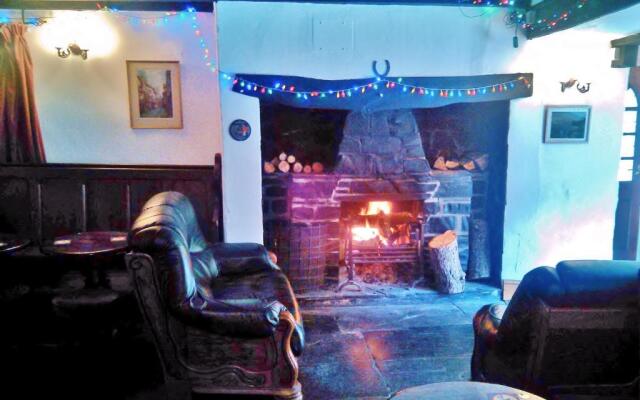 Pen-Y-Bont Hotel