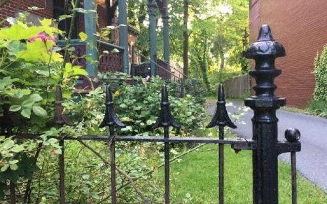 Overlook Mansion Bed and Breakfast