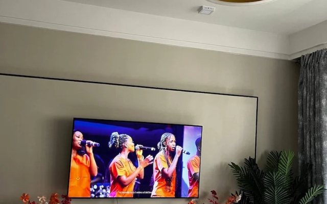Nairobi Airbnb - Fast Wifi, Swimming Pool, gym