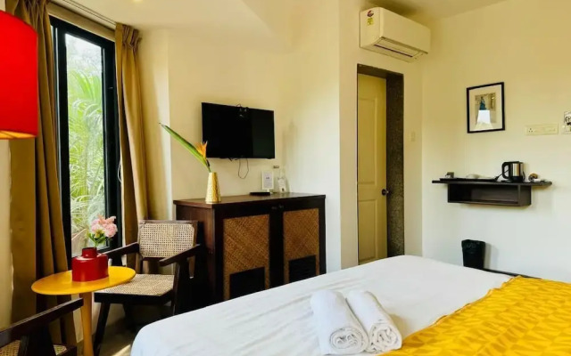 Half Hotel