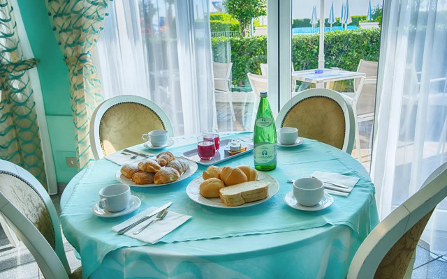 Hotel Meritime