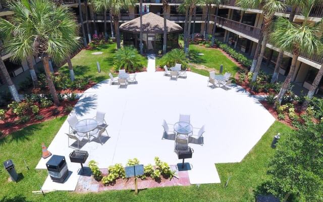 Banyan Hotel & MicroSuites