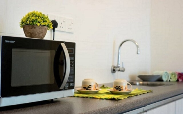 Mansion One Service Suite