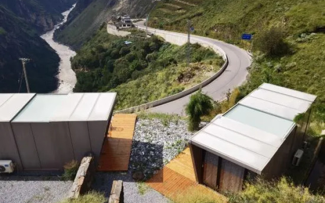 Tiger Leaping Gorge Camp Shangri-La