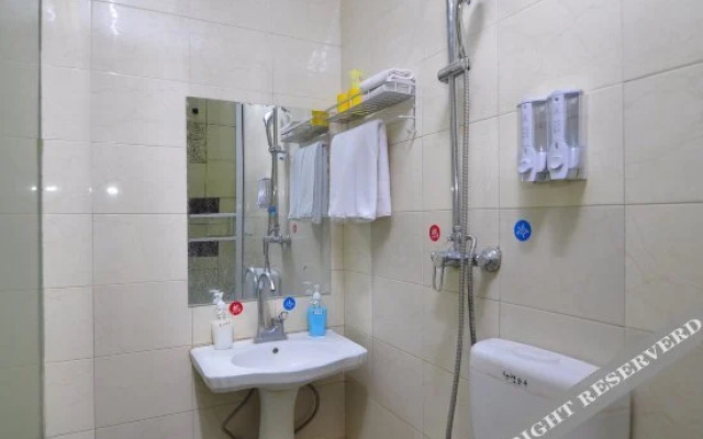 Songming Kaiyun Hotel