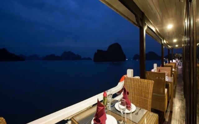 Halong Canary Cruise