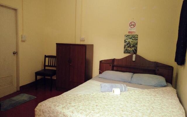Jimmy and Jeng Homestay