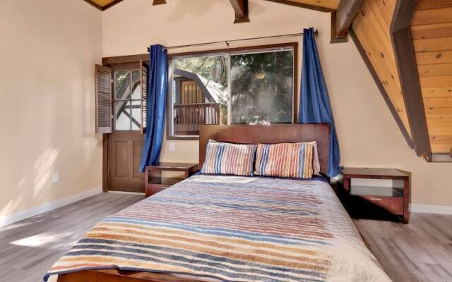 1976-bear Cabin 3 Bedroom Home by RedAwning