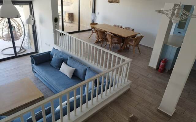 YalaRent Cliff side villa - private pool