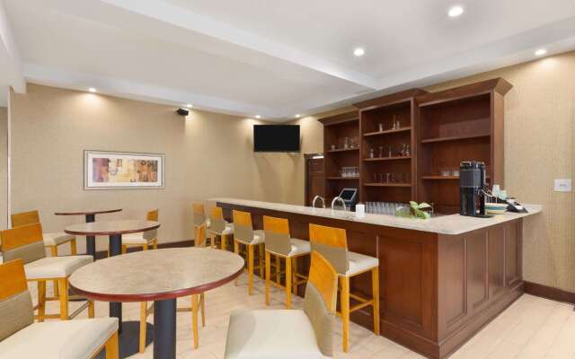 Wyndham Garden Grand Rapids Airport