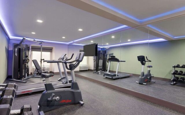 Vista Inn and Suites Murfreesboro