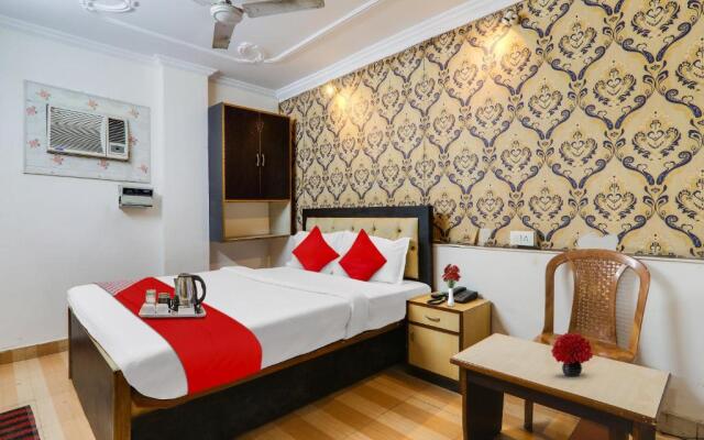 Flagship Radhey Shyam Inn Near Sahara Ganj Mall