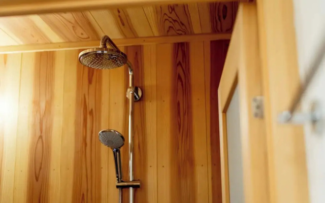 Resi Stay Palace Gate