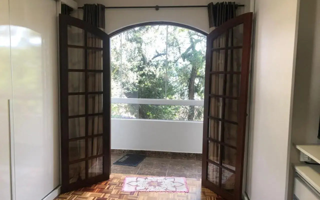 Charming Home 2 min. from Barigui Park