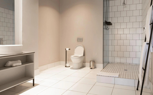 Hallmark Hotel by BON Hotels