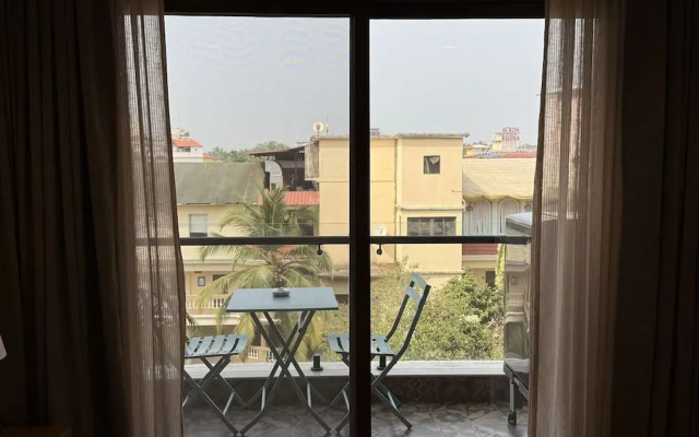 Stylish 1BR With Pool 5 Mins to Candolim Beach