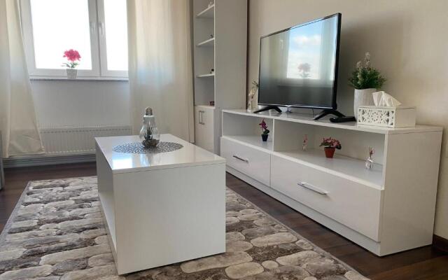 Luxury Apartament Intim Area