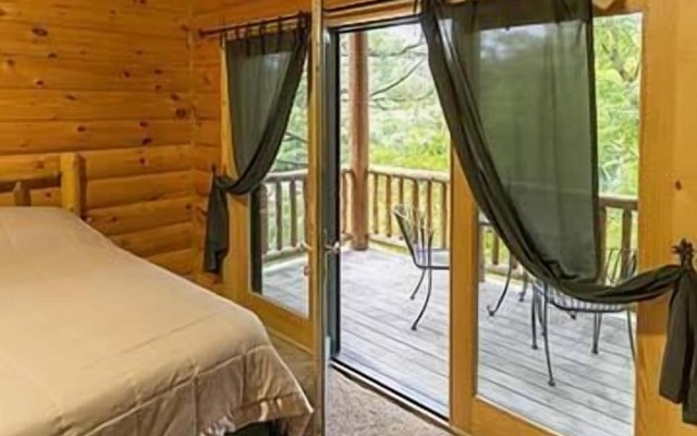 Log Gables - Lake Front