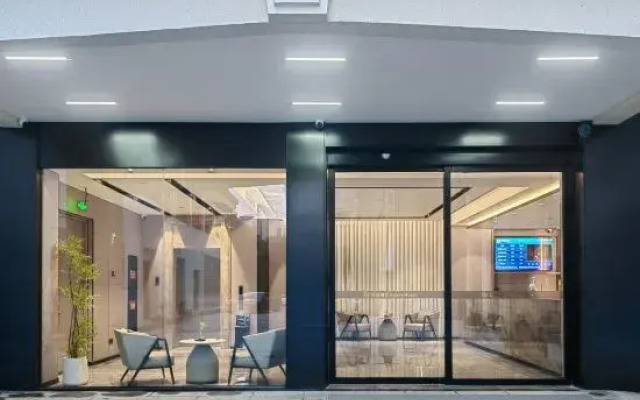 Praise hotel