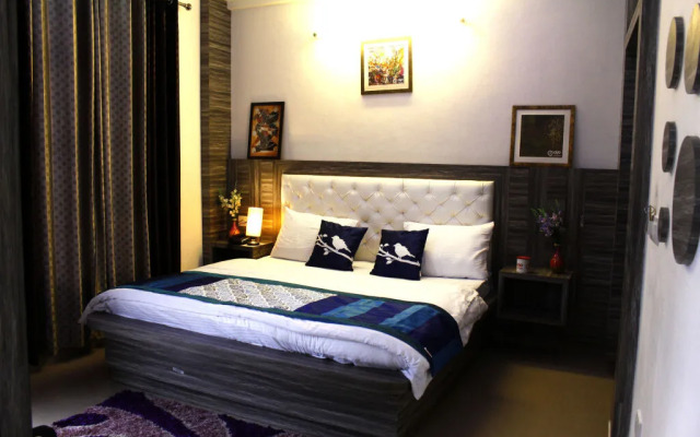 OYO 31120 Hotel Royale India