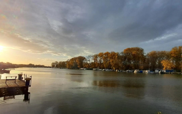 Nature and atractive house boat