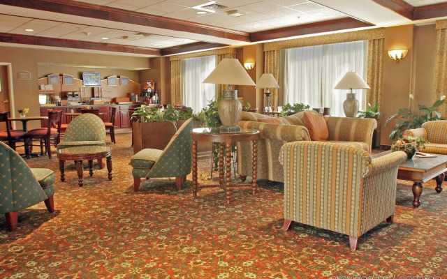 Holiday Inn Express Hotel & Suites Providence-Woonsocket by IHG