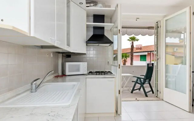 Vibrant Holiday Home in Lazise with Swimming Pool near Lake