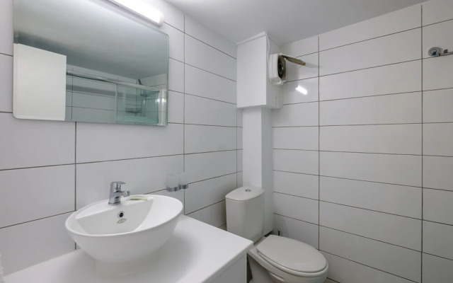 Anonymous - 2BR - 2Floors - Central