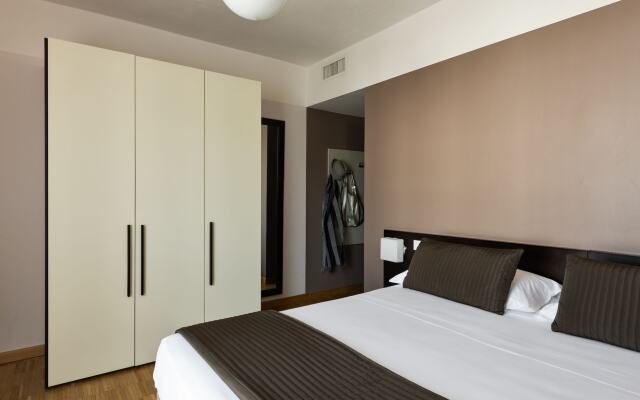 Vialeromadodici Rooms & Apartments